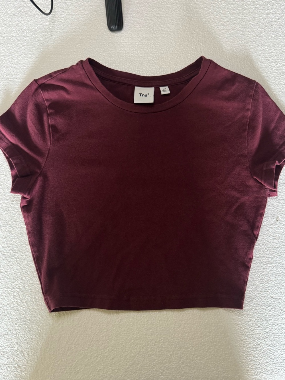 aritzia TNA crop top